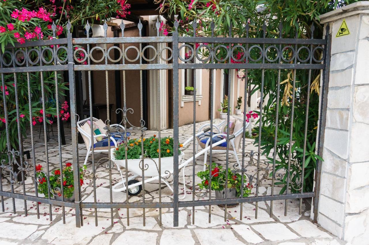 Tivat Star Hotel Exterior foto